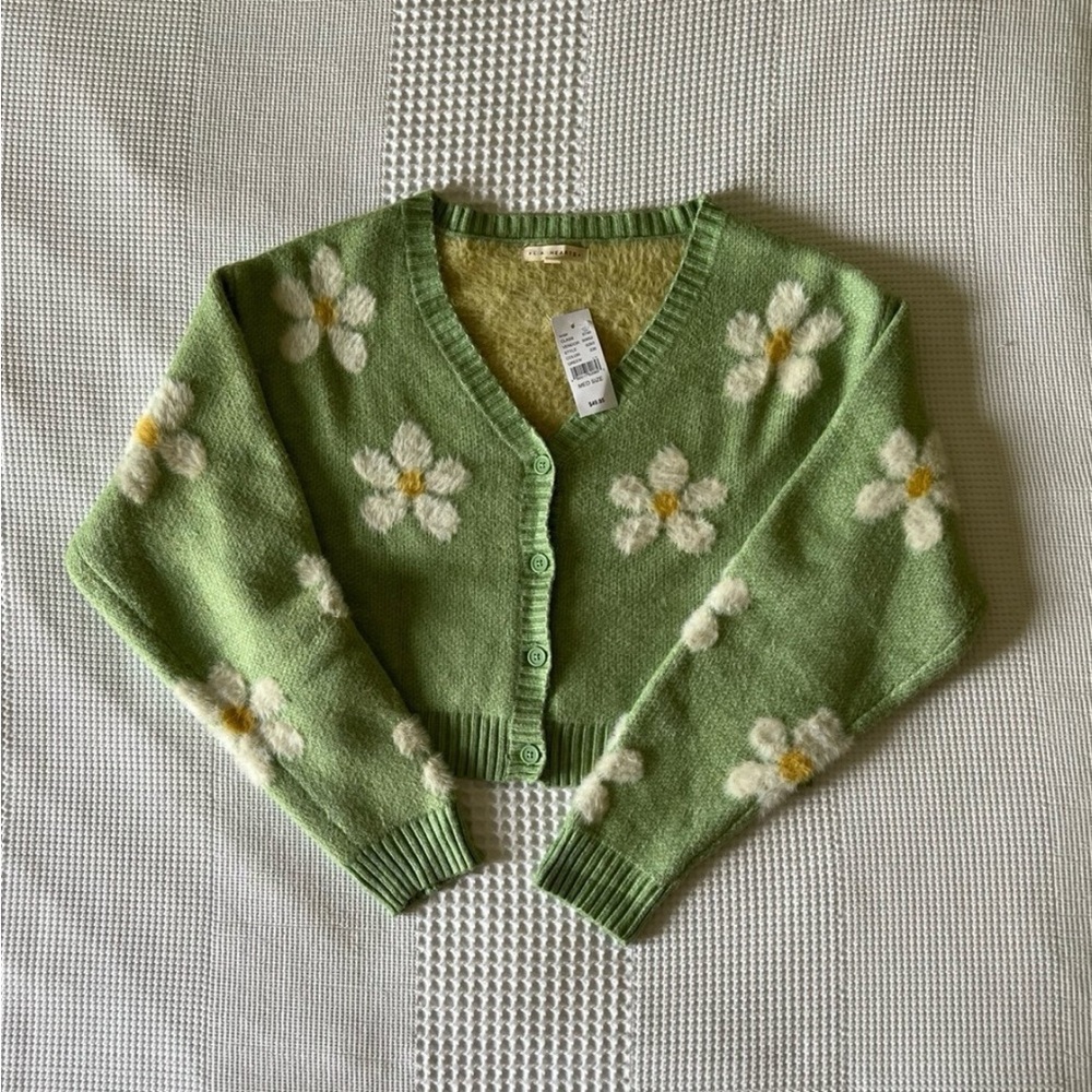 NWT - PacSun - ‘LA Hearts Green Daisy Fuzzy Cropped Cardigan’ - Medium